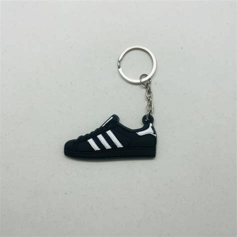 keyring adidas